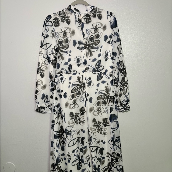 Modest dress super cute worn once SIZE MEDIUM - Picture 5 of 6